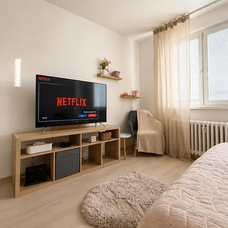 Appartement Bright & Cozy With Free Parking Bratislava